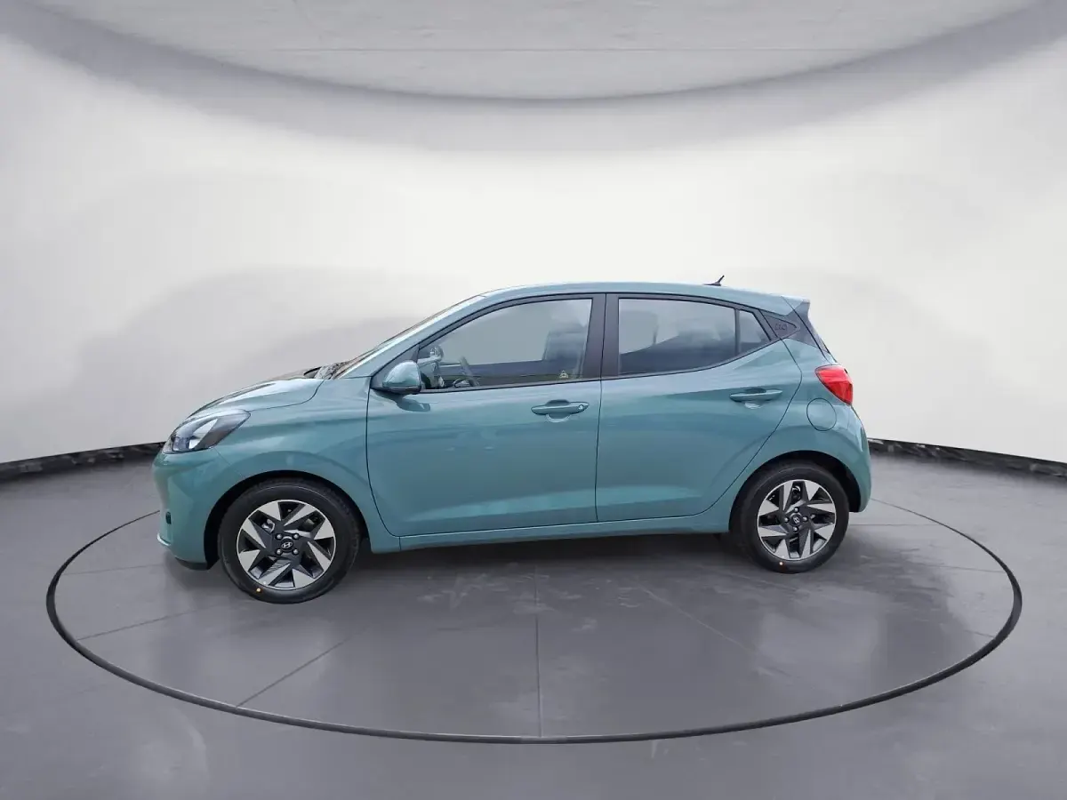 Gebraucht Hyundai i10 Trend 63 PS (46 kW) 2025 Kleinwagen