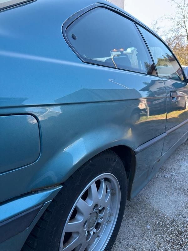 Gebraucht BMW 316 102 PS (75 kW) 1994 Grün Coupé