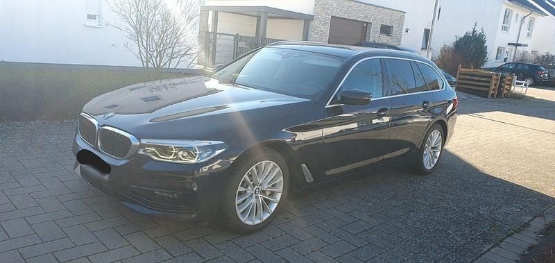 Gebraucht BMW 530 Sport Line 265 PS (194 kW) 2019 Blau Kombi