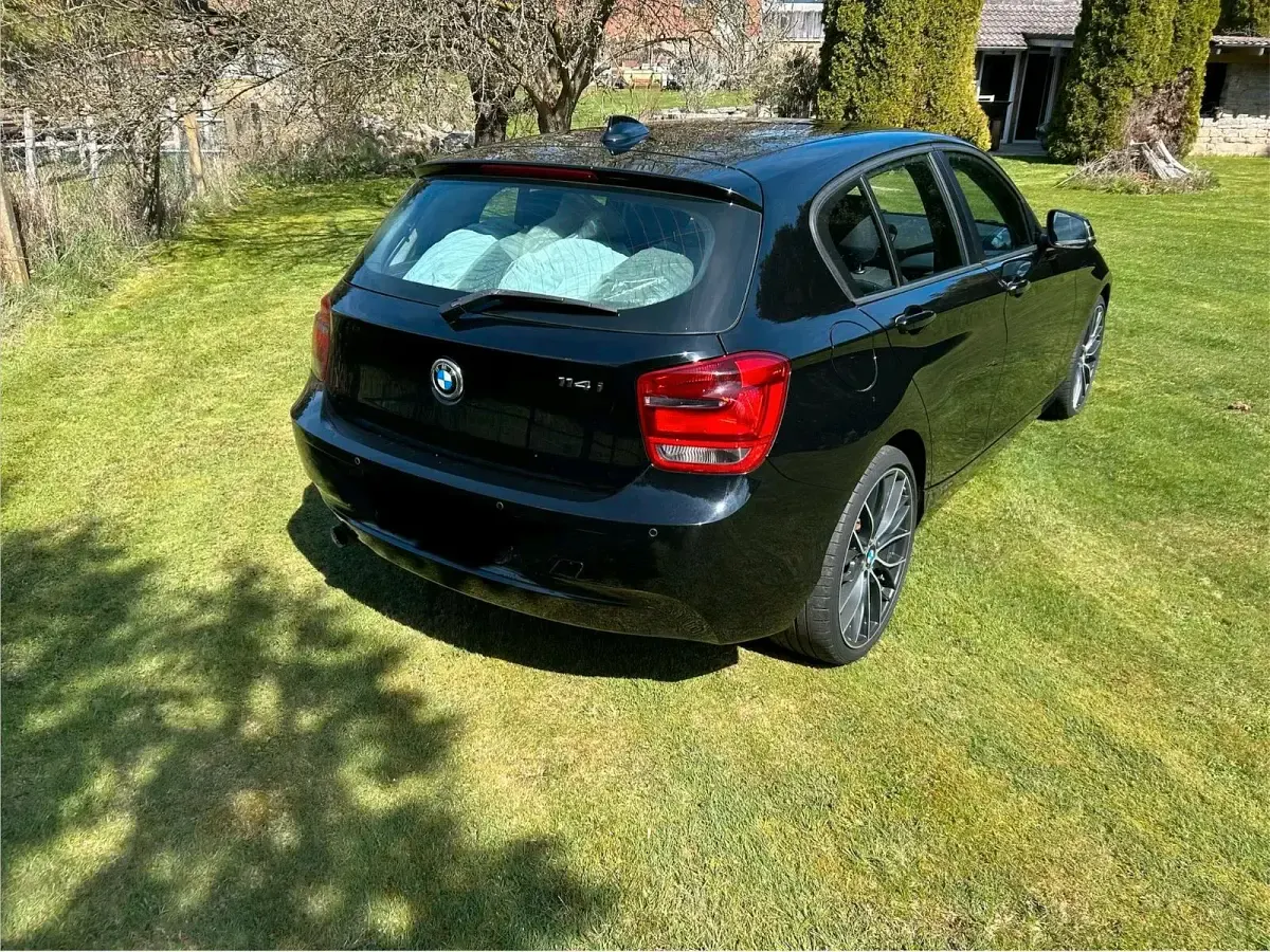 Gebraucht BMW 114 102 PS (75 kW) 2013 Schwarz Kleinwagen