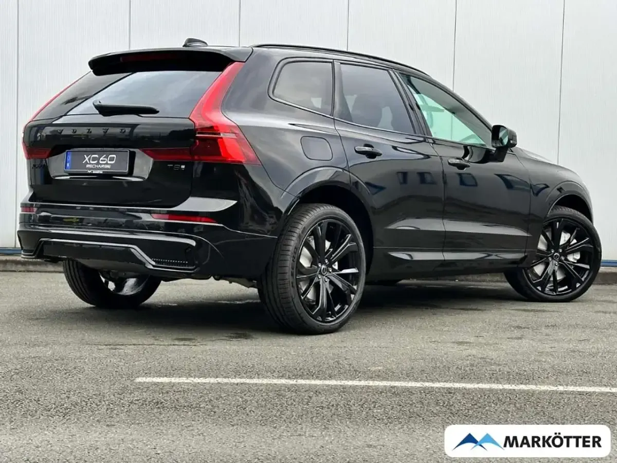 Neu Volvo XC60 Plus 455 PS (334 kW) 2026 Schwarz SUV