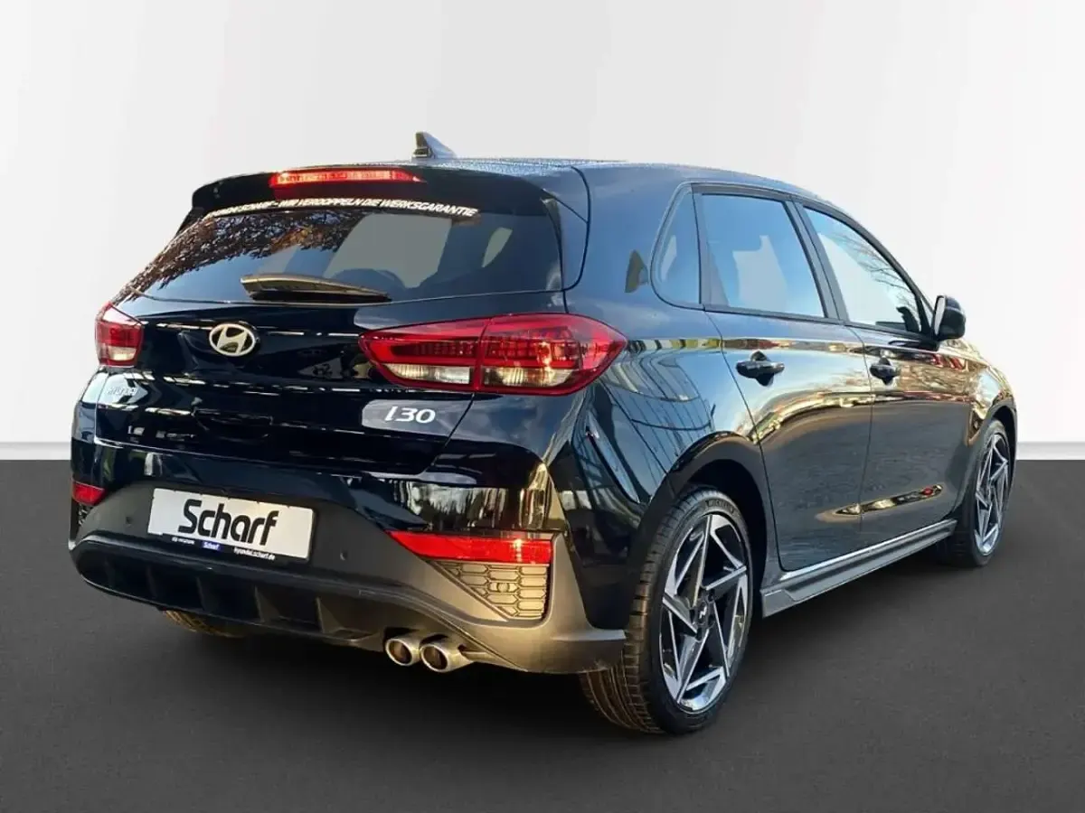 Gebraucht Hyundai i30 N Line 140 PS (102 kW) 2026 Schwarz Limousine