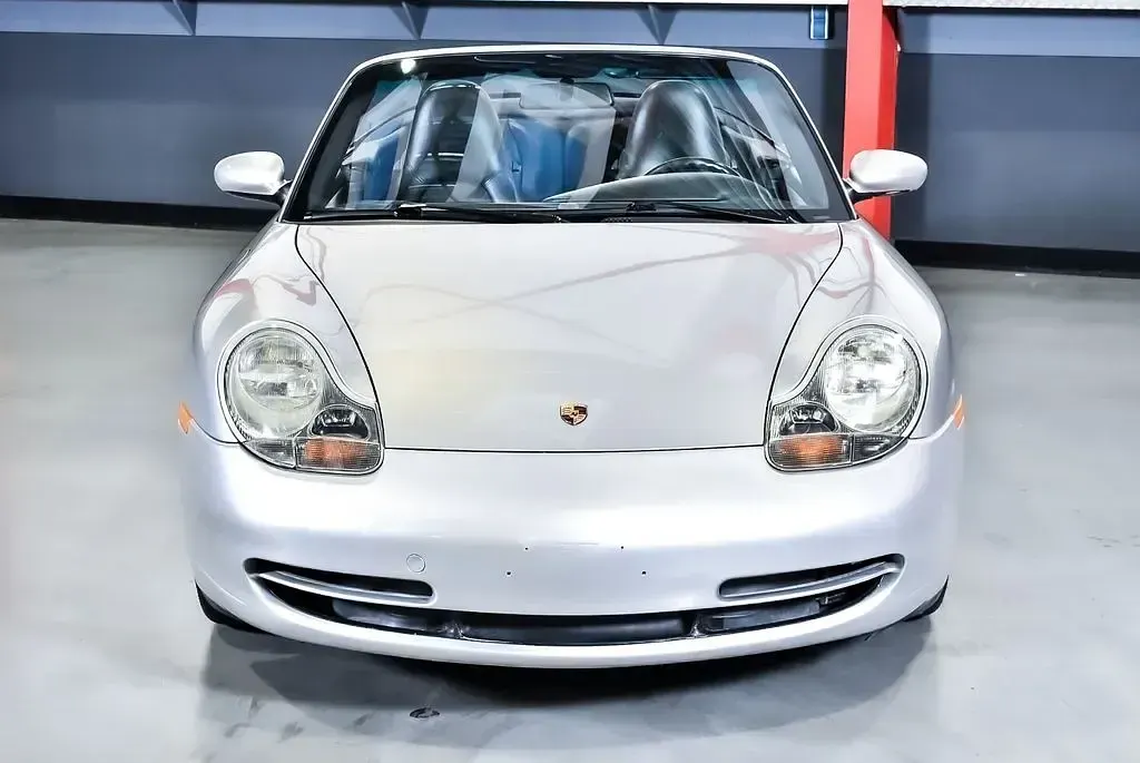 Gebraucht Porsche 996 300 PS (220 kW) 2000 Silber Cabrio