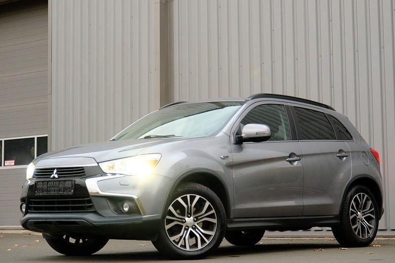Grau Gebraucht 2017 Mitsubishi ASX Diamant Edition SUV | 10.860 € (Fairer Preis) - Bild 1/4