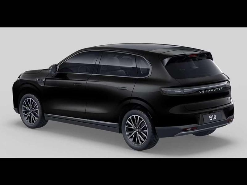Neu Leapmotor B10 160 kW (218 PS) 2026 Metallic black SUV
