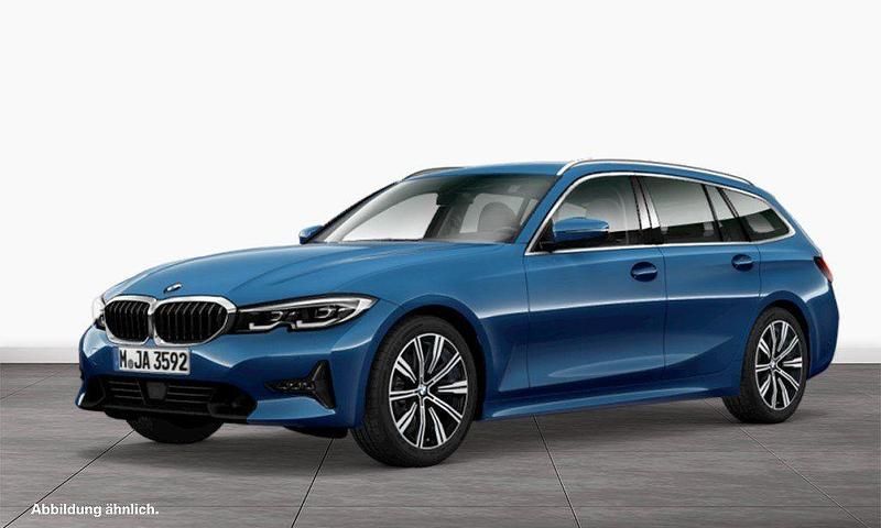 Blau Gebraucht 2021 BMW 318 Sport Line Kombi | 19.990 € (Superpreis) - Bild 1/3