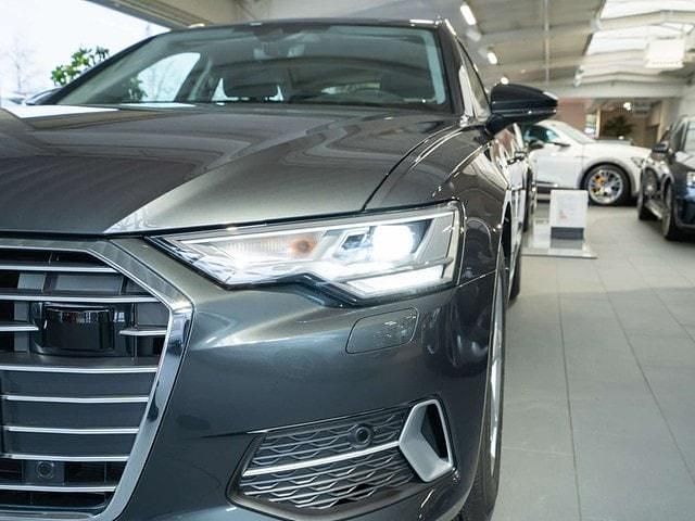 Gebraucht Audi A6 Sport 204 PS (150 kW) 2022 Grau Kombi