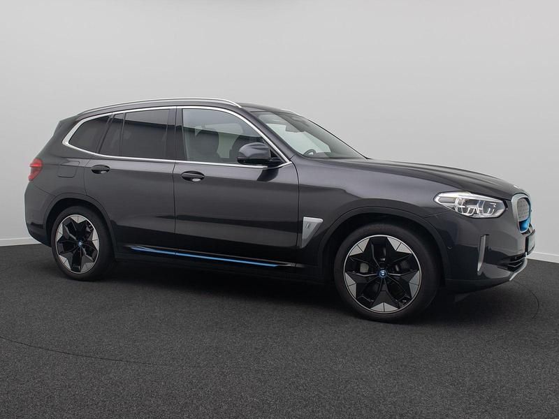 Gebraucht BMW iX3 Impressive 210 kW (286 PS) 2021 Sophistograu brillanteffekta9 SUV