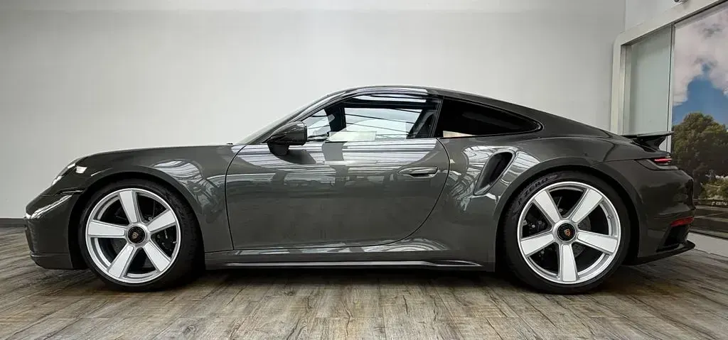 Usata Porsche 992 650 CV (478 kW) 2025 Verde Coupé
