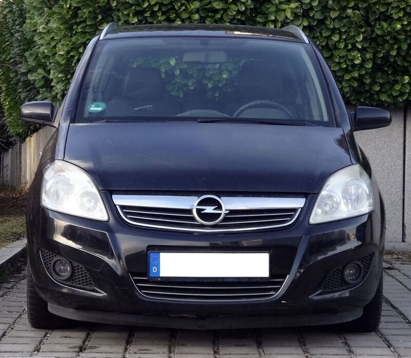 Schwarz Gebraucht 2009 Opel Zafira Edition Van / Kleinbus | 1.199 € (Superpreis) - Bild 1/4