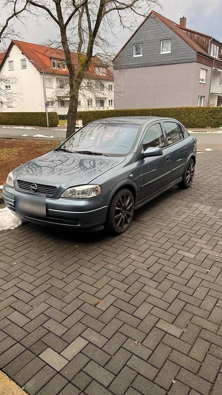 Gebraucht Opel Astra 84 PS (61 kW) 2001 Blau Limousine