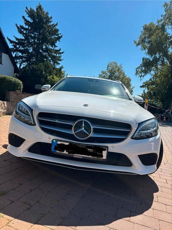 Weiß Gebraucht 2019 Mercedes C220 Avantgarde Kombi | 19.777 € (Superpreis) - Bild 1/4
