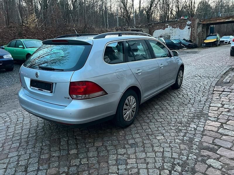 Gebraucht VW Golf V Comfortline 122 PS (89 kW) 2008 Silber Kombi