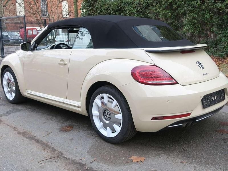 Gebraucht VW Beetle Cabriolet Edition 177 PS (130 kW) 2019 Reedbeige Cabrio