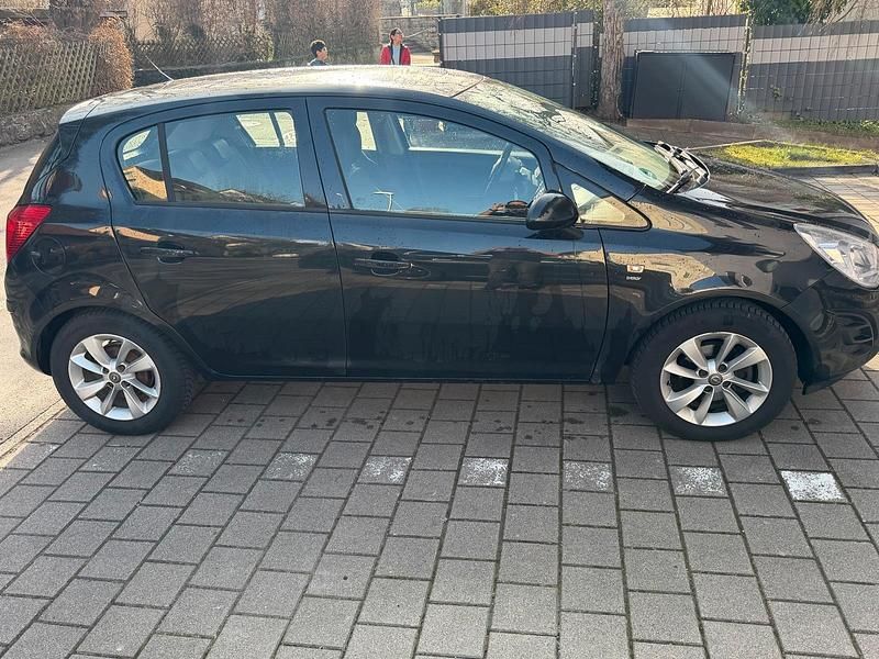 Gebraucht Opel Corsa 84 PS (61 kW) 2014 Kleinwagen