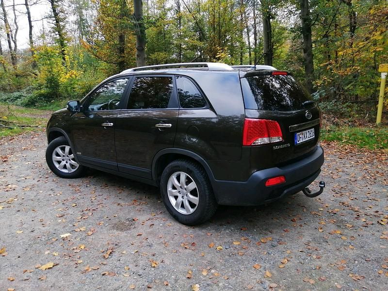 Braun Gebraucht 2010 Kia Sorento SUV | 10.600 € (Teuer) - Bild 1/4