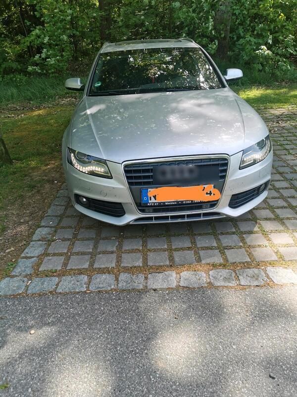 Silber Gebraucht 2011 Audi A4 S-Line Kombi | 8.500 € (Etwas zu teuer) - Bild 1/4