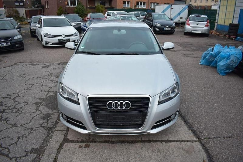 Gebraucht Audi A3 Ambiente 125 PS (91 kW) 2012 Silber Limousine