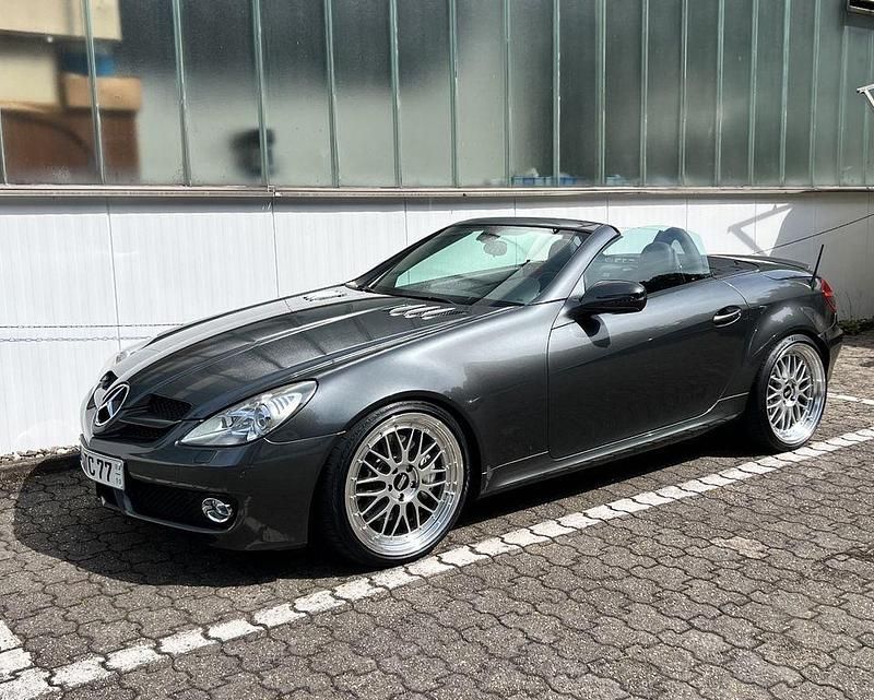 Grau Gebraucht 2008 Mercedes SLK280 Sport Edition Cabrio | 17.900 € (Teuer) - Bild 1/4