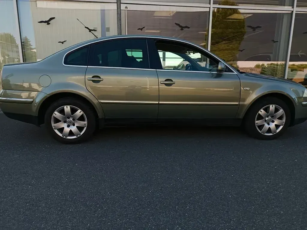 Gebraucht VW Passat Trendline 193 PS (141 kW) 2002 Grün Limousine