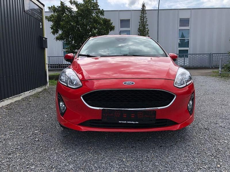 Rot Gebraucht 2020 Ford Fiesta Cool & Connect Kleinwagen | 8.799 € (Superpreis) - Bild 1/4