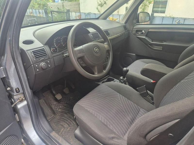 Gebraucht Opel Meriva 105 PS (77 kW) 2006 Silber Van / Kleinbus