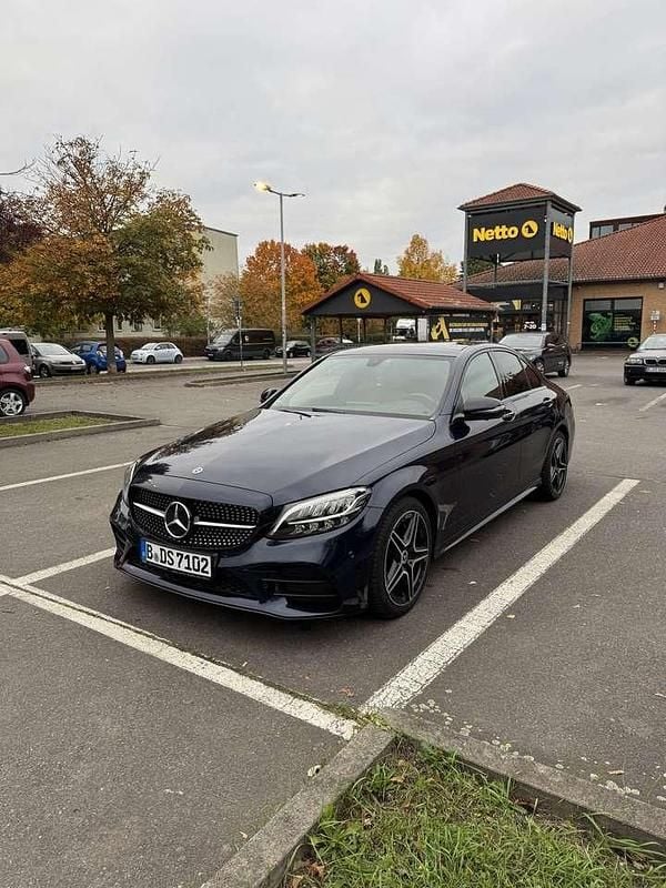 Blau Gebraucht 2018 Mercedes C160 Coupé | 15.000 € (Superpreis) - Bild 1/4