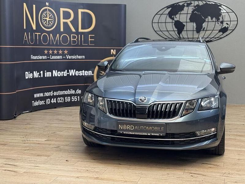 Quarzgrau metallic (metallic) Gebraucht 2020 Skoda Octavia Style Kombi | 17.889 € (Superpreis) - Bild 1/3