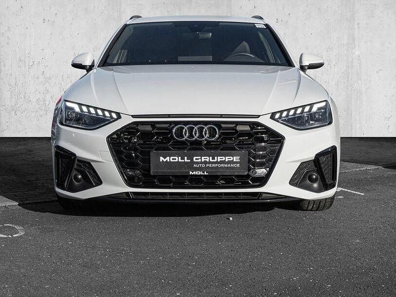 Gebraucht Audi A4 Ambiente 204 PS (150 kW) 2023 Gletscherweiß (metallic) Kombi