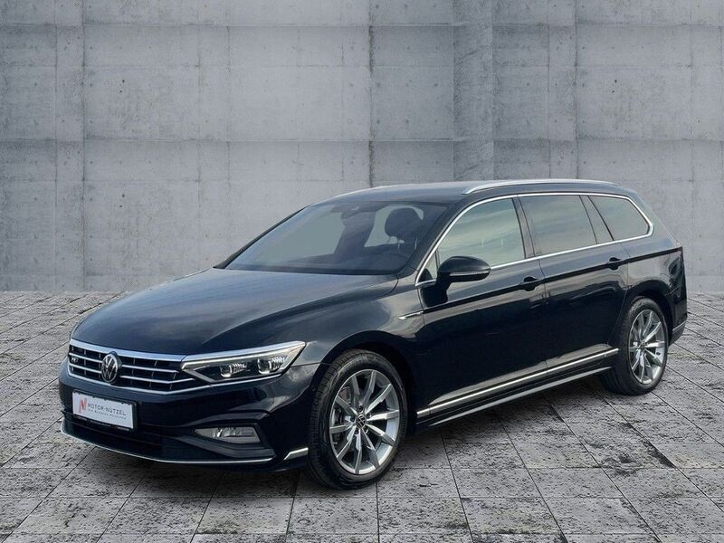 Gebraucht VW Passat Elegance 200 PS (147 kW) 2022 Deep black perleffekt Kombi