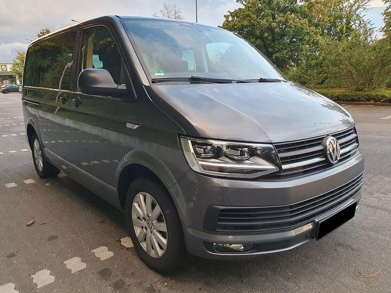 Grau Gebraucht 2017 VW T6 Trendline Van | 34.449 € (Guter Preis) - Bild 1/4