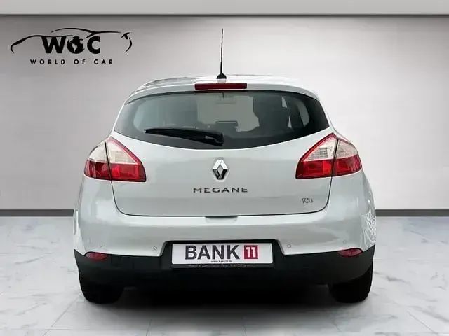 Używany Renault Mégane Initiale Paris 130 KM (95 kW) 2014 Biały Sedan/Limuzyna