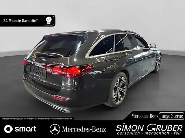 Gebraucht Mercedes E220 Avantgarde 197 PS (144 kW) 2025 Grau Limousine
