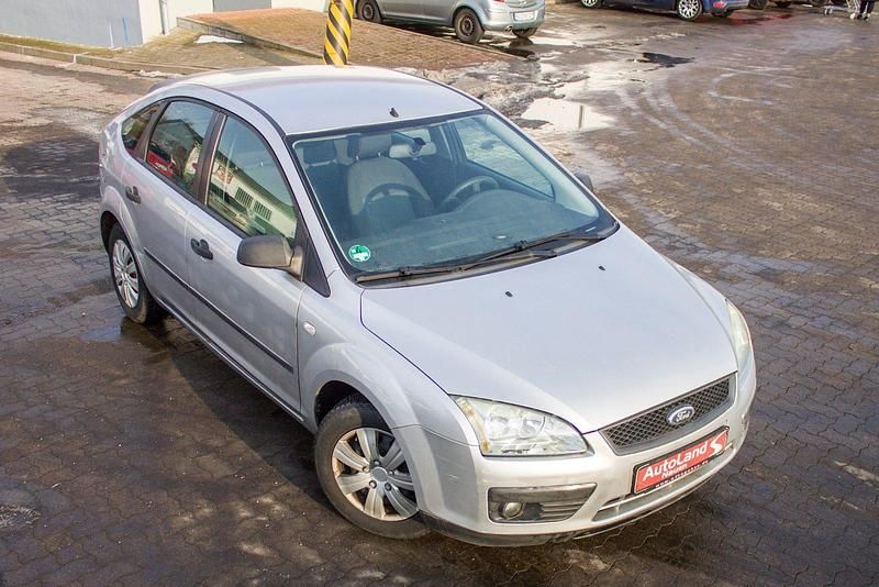 Gebraucht Ford Focus 101 PS (74 kW) 2005 Silber Limousine