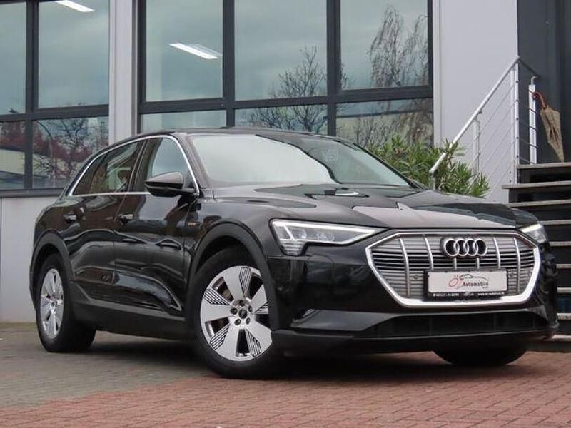 Schwarz Gebraucht 2021 Audi e-tron Comfort SUV | 23.900 € (Fairer Preis) - Bild 1/4