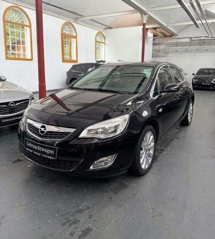 Schwarz Gebraucht 2010 Opel Astra Innovation Limousine | 2.490 € (Superpreis) - Bild 1/4