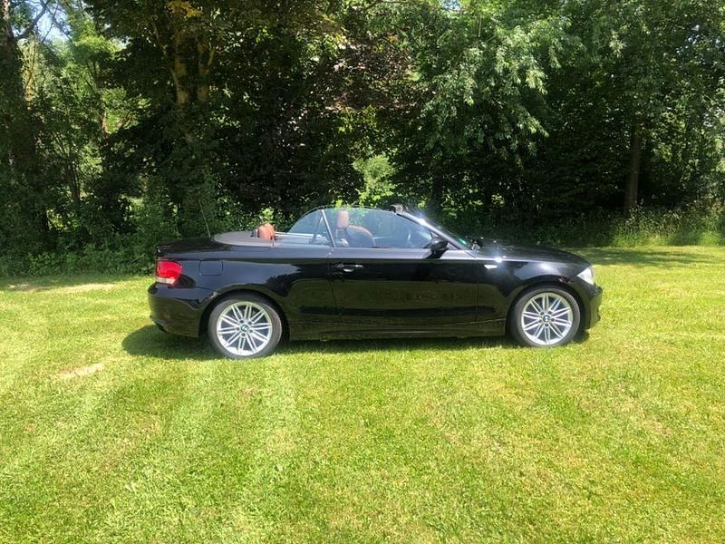 Schwarz Gebraucht 2008 BMW 120 Cabriolet Comfort Edition Cabrio | 13.500 € - Bild 1/4