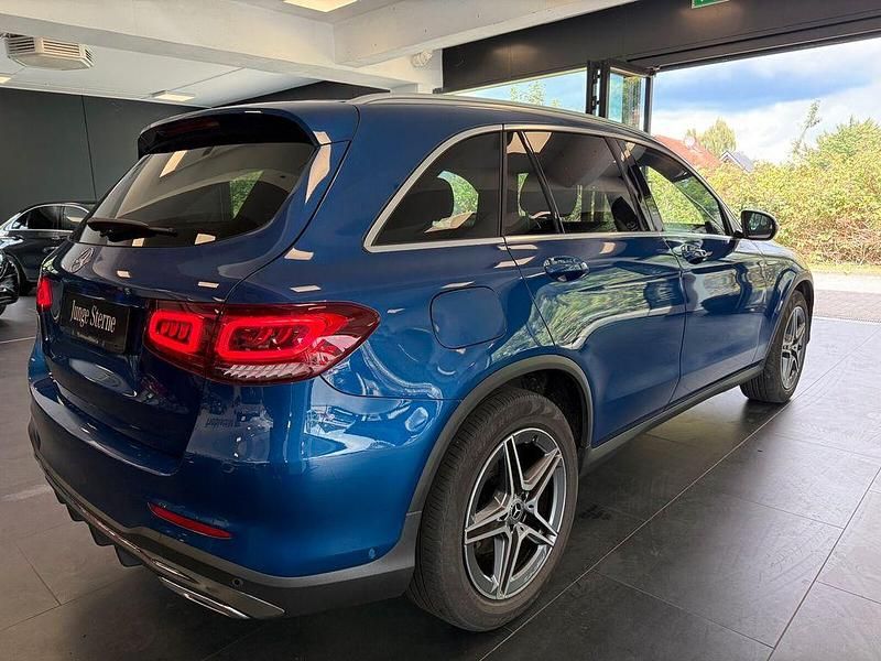 Gebraucht Mercedes GLC220 AMG 195 PS (143 kW) 2022 Blau SUV