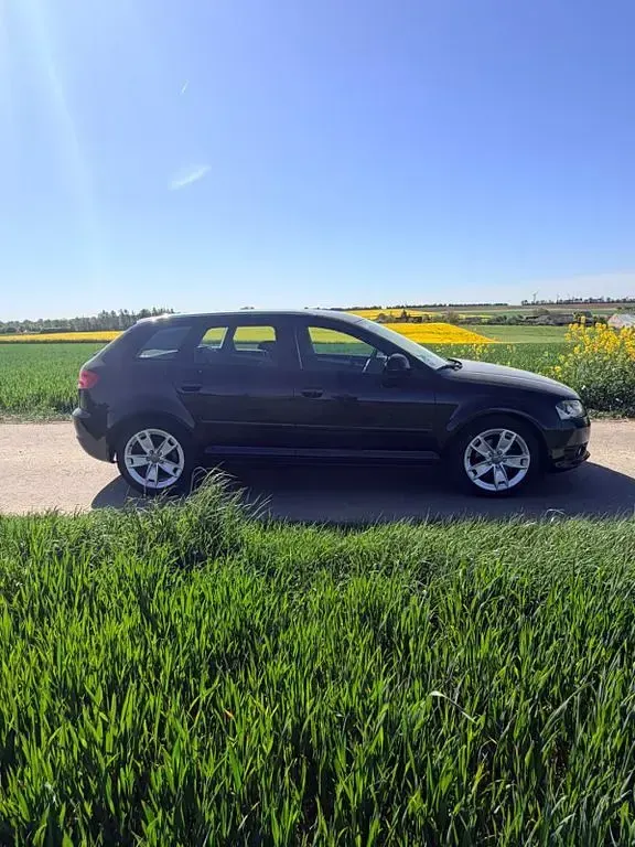 Usata Audi A3 Attraction 105 CV (77 kW) 2009 Nero Utilitaria