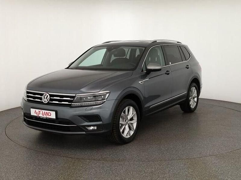 Platinum grey metallic (metallic) Gebraucht 2021 VW Tiguan Allspace Highline SUV | 32.490 € (Etwas zu teuer) - Bild 1/4
