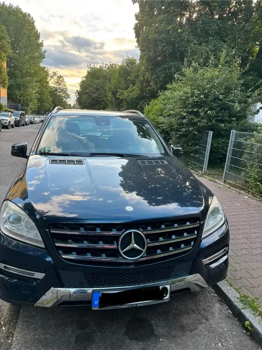 Gebraucht Mercedes ML250 204 PS (150 kW) 2013 Blau SUV