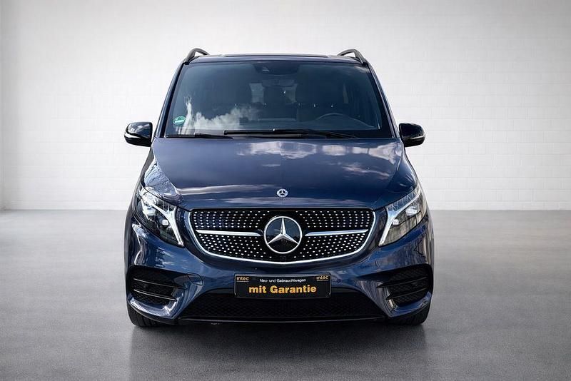 Gebraucht Mercedes V300 AMG 320 PS (235 kW) 2023 Blau Van / Kleinbus