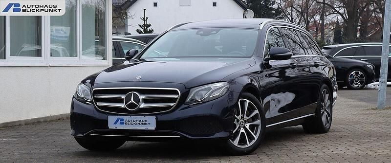 Manufaktur cavansitblau Gebraucht 2017 Mercedes E350 Kombi | 25.480 € (Guter Preis) - Bild 1/4