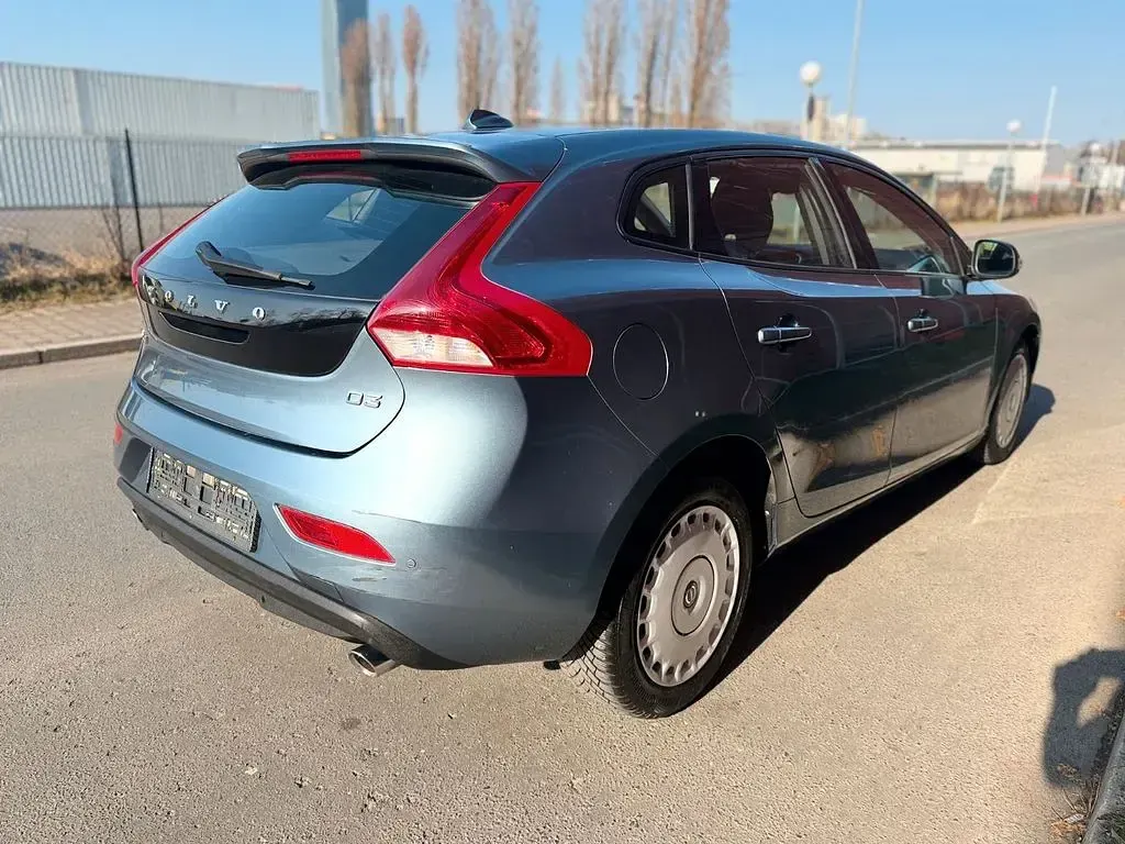 Usata Volvo V40 You! 150 CV (110 kW) 2013 Blu Berlina