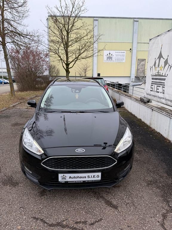 Gebraucht Ford Focus Business Edition 125 PS (91 kW) 2017 Schwarz Limousine