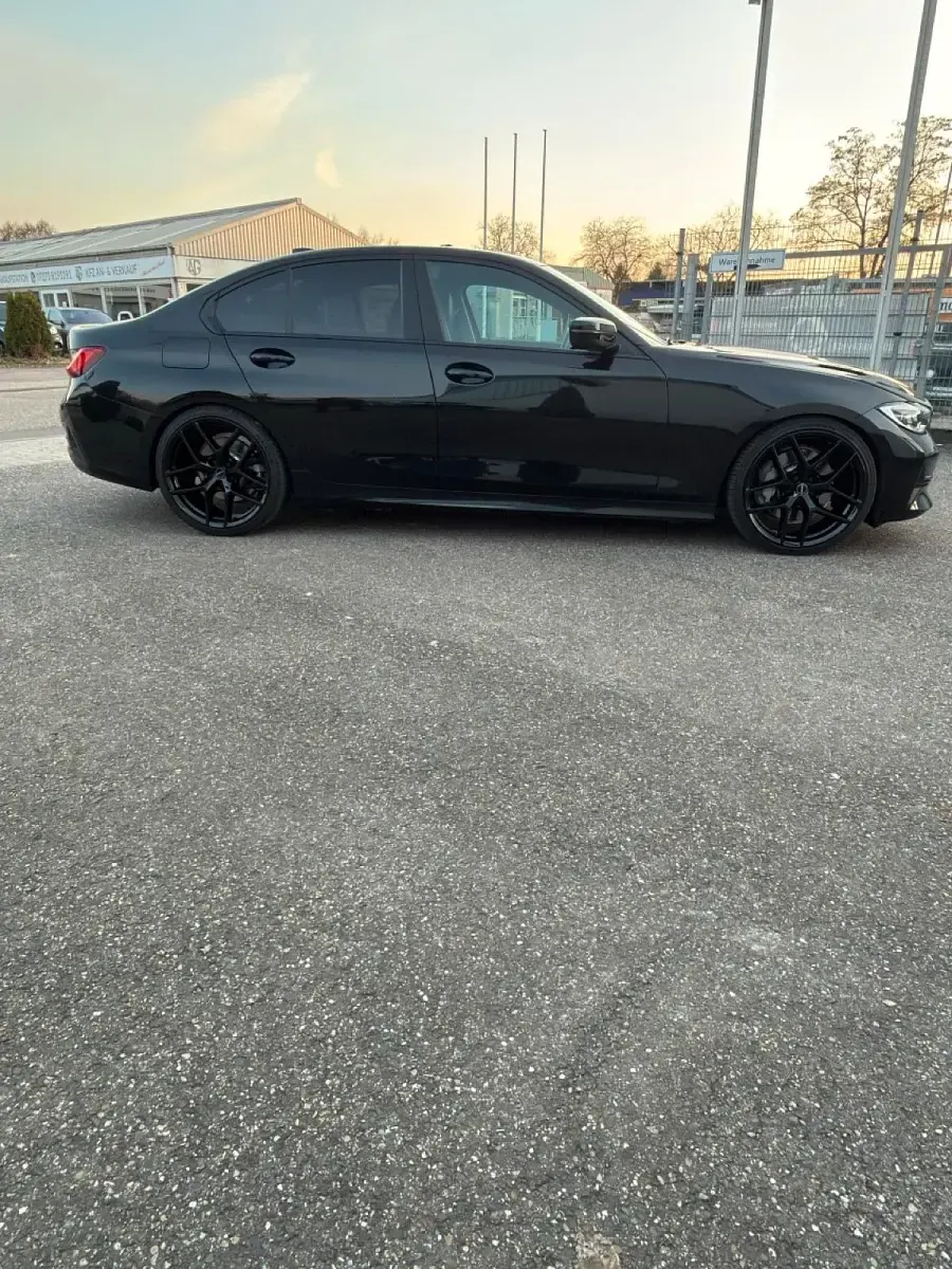 Gebraucht BMW 330e 292 PS (214 kW) 2021 Schwarz Limousine