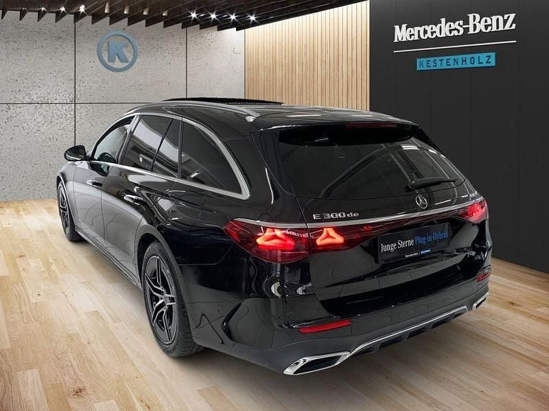 Gebraucht Mercedes E300 AMG 313 PS (230 kW) 2024 Schwarz Limousine
