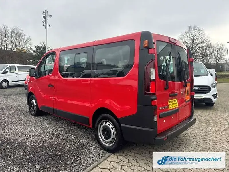 Gebraucht Opel Vivaro 90 PS (66 kW) 2015 Rot Van / Kleinbus