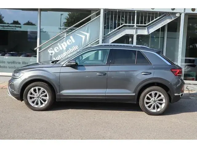 Gebraucht VW T-Roc Style 110 PS (80 kW) 2022 Grau SUV