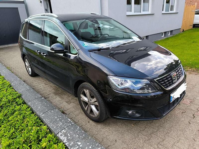 Schwarz Gebraucht 2020 Seat Alhambra Van / Kleinbus | 33.999 € (Etwas zu teuer) - Bild 1/4